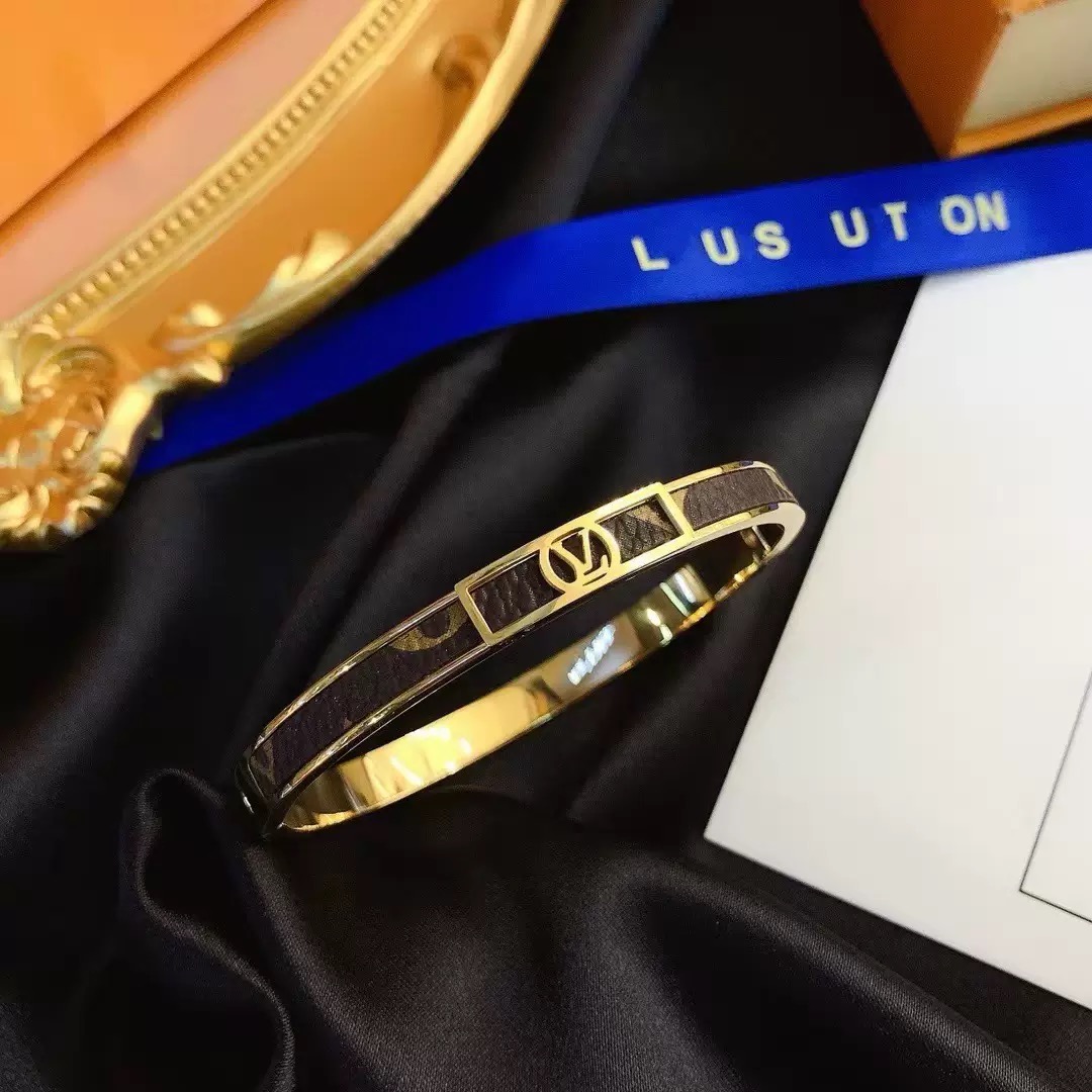 Custom Minimal Fashion Bracelet Style 25