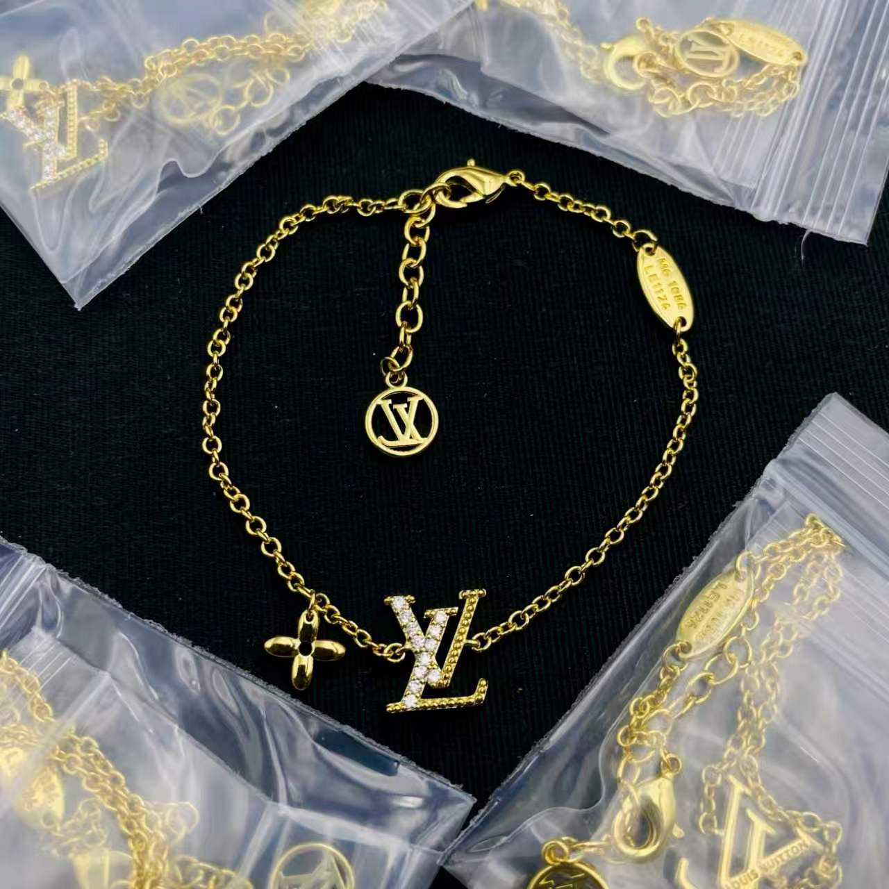 Custom Custom Logo Fashion Bracelet Style 30