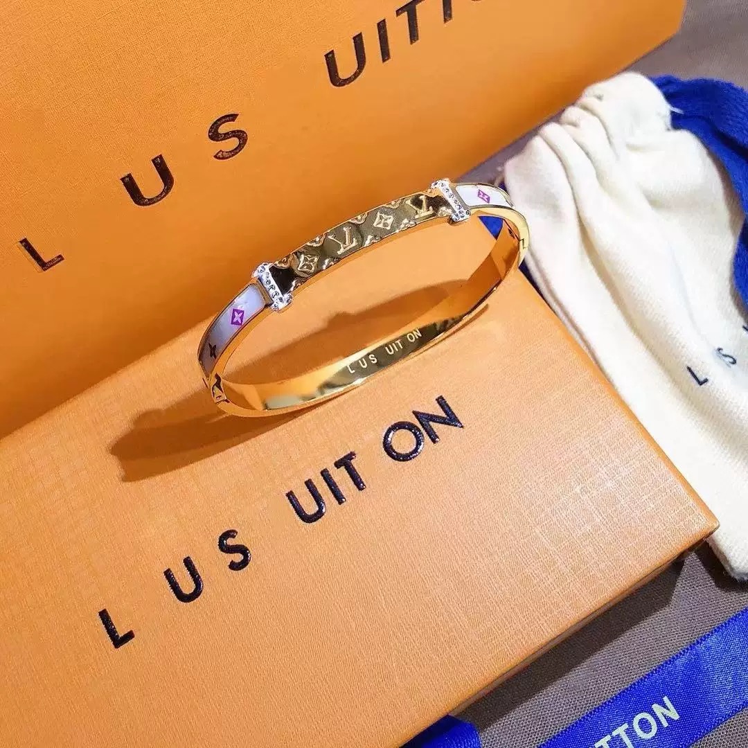 Custom Minimal Fashion Bracelet Style 45